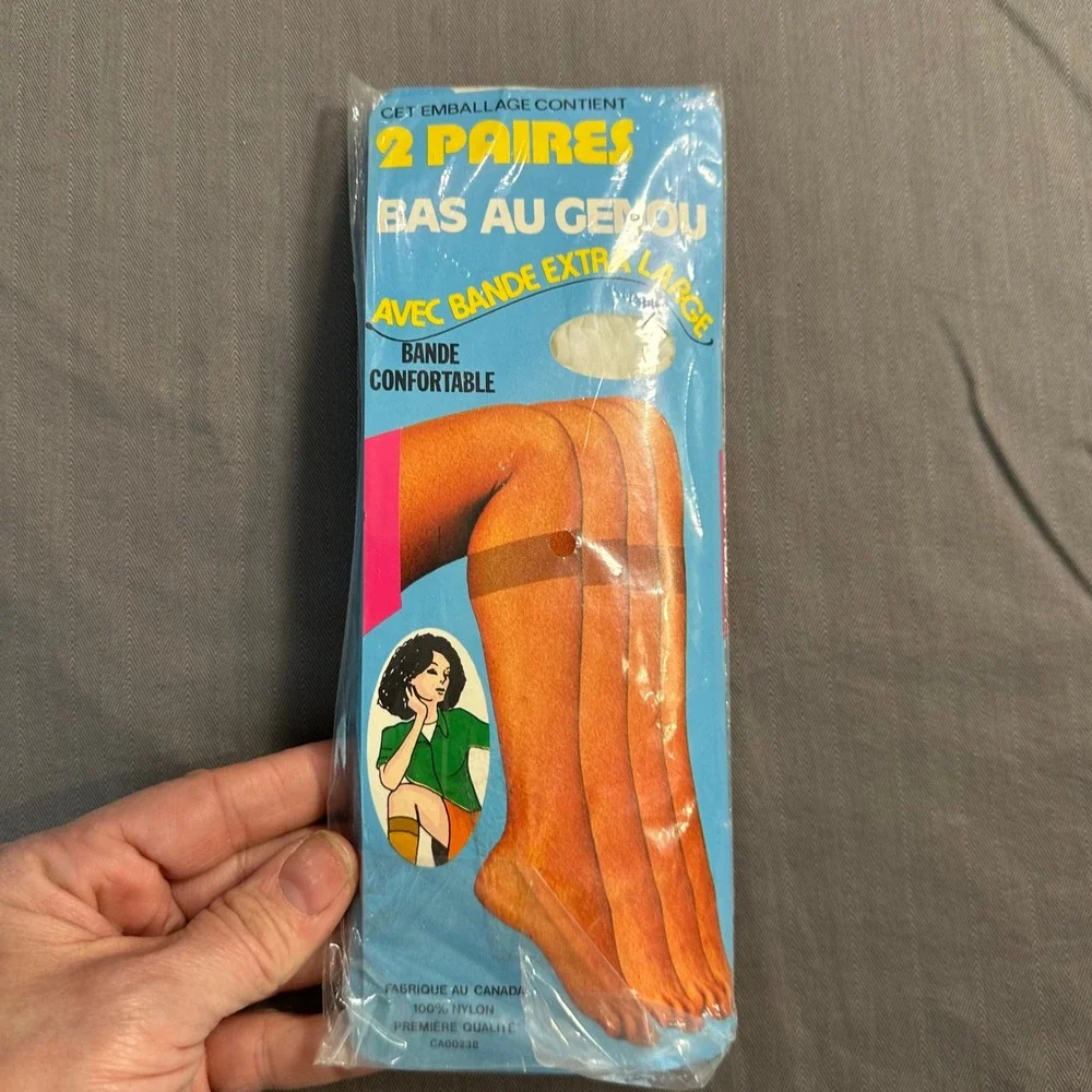 Vintage Knee High Stockings 2 Pair White Nylon NOS Extra Wide Band Comfort‎ Top